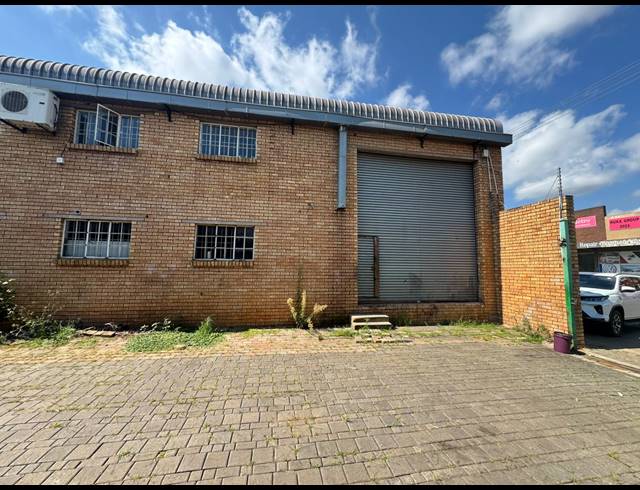 1,200M² WAREHOUSE TO LET IN PRETORIA WEST